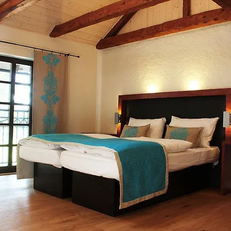 Modry Jelen 4*